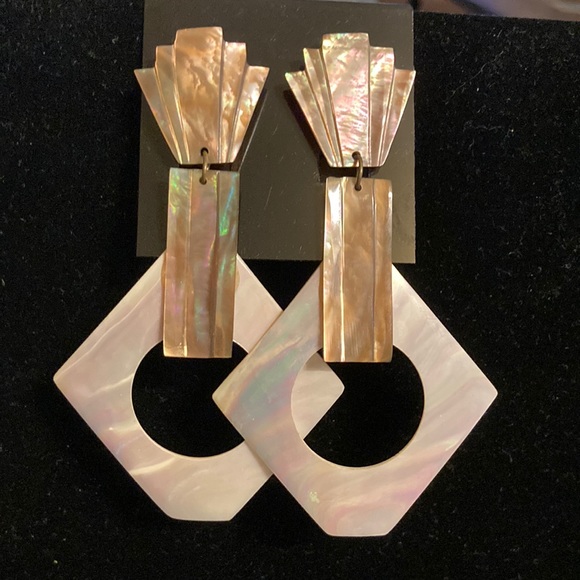 Jewelry - Mother of Pearl pierced earrings
